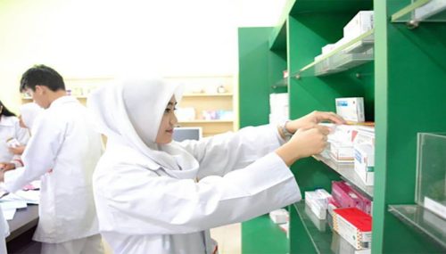 Pharmacists Study Toxic Effects